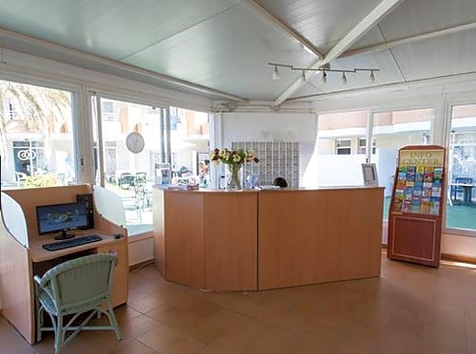 APARTAMENTOS CLUB SA COMA