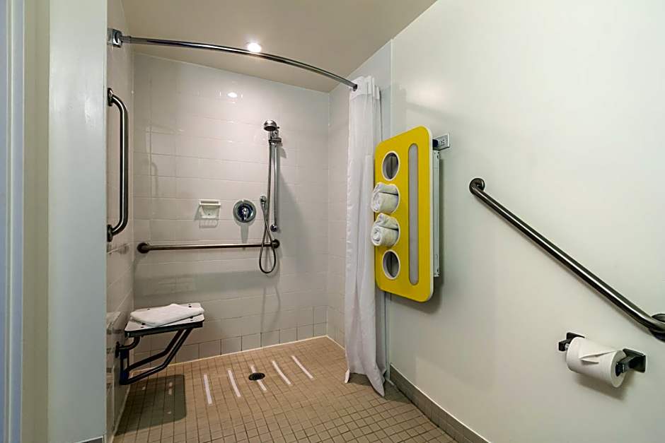 Motel 6 Kingston Ontario