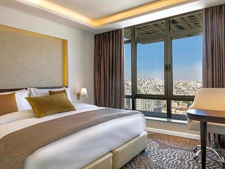 Executive Suite with City View