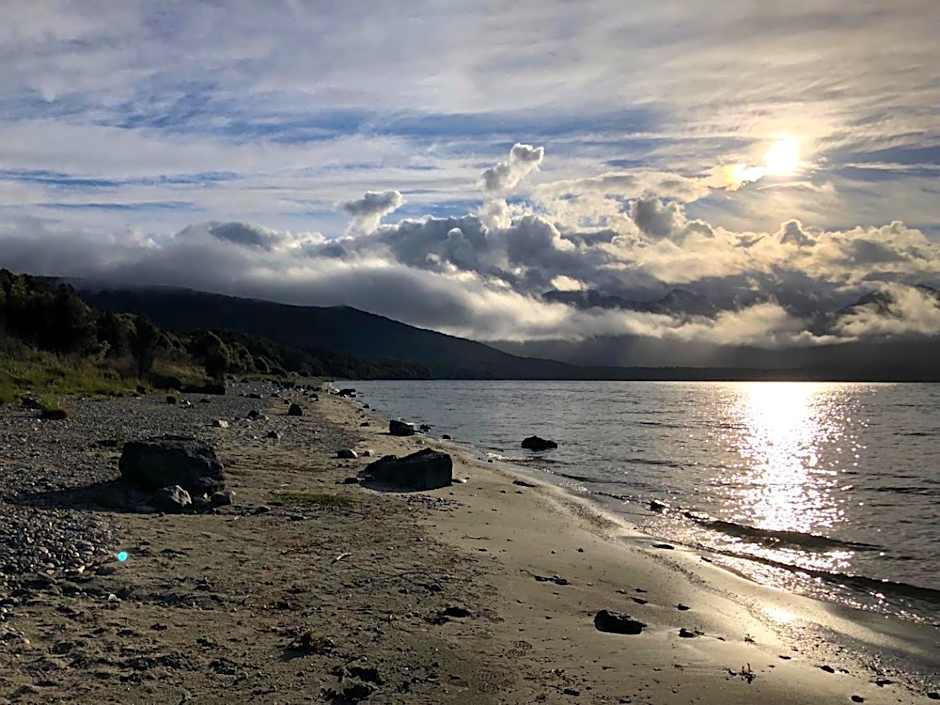 Manapouri Lakeview Motor Inn