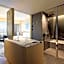 THE OSAKA STATION HOTEL, Autograph Collection