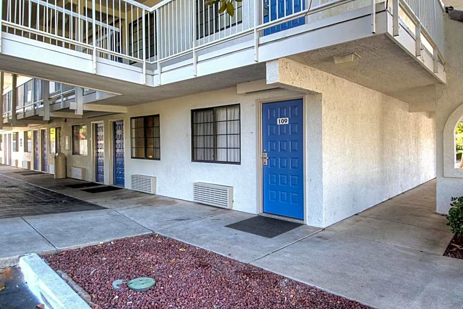 Motel 6 Redding South