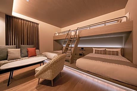 Deluxe Bunk Bed Room