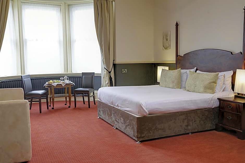 Photo 1 of 4 of Deluxe 1 King Bed