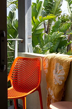Tiki Vista