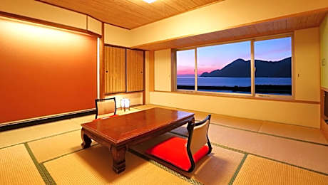 Japanese-Style Standard Room with Sea View