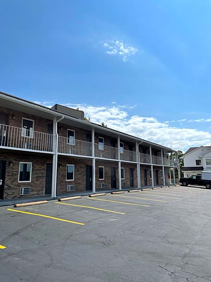 Schmidt's Creek Hotel