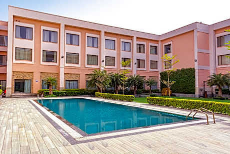 Tivoli Garden Resort
