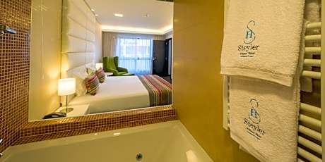 Superior Suite with Romantic Package