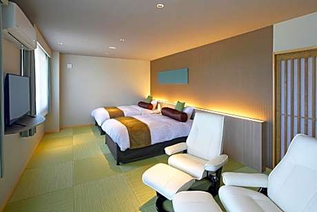 Superior Twin with Daikanbo Mountain View