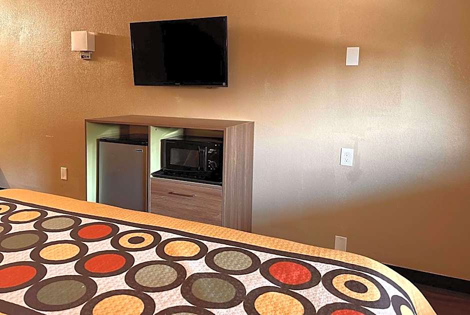 Super 8 by Wyndham Cincinnati OH