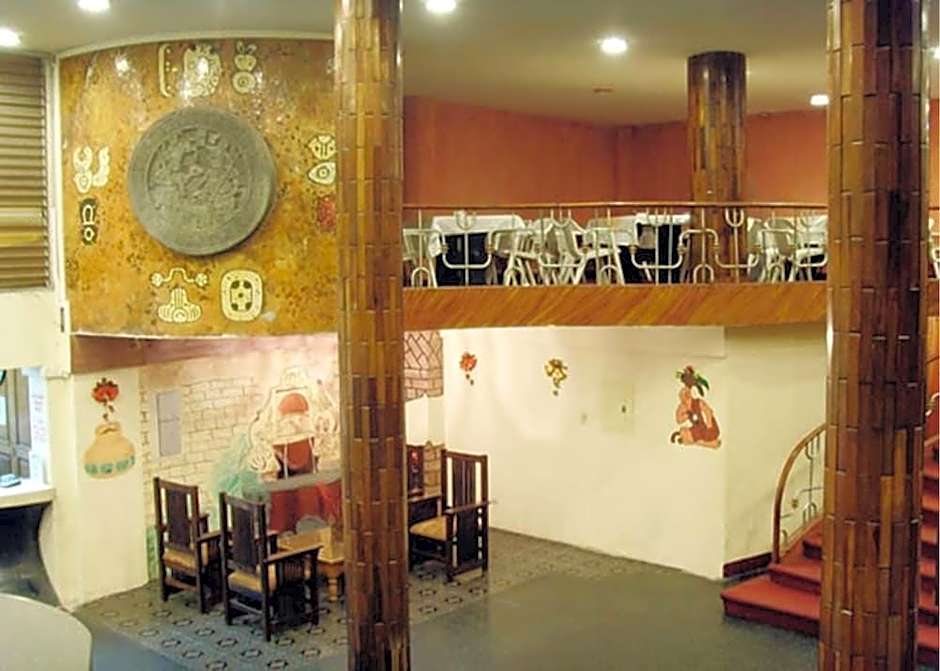 Hotel Maya Excelsior
