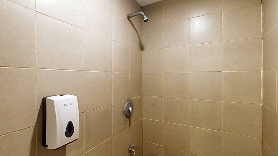 RedDoorz at Ranchotel Alabang