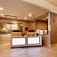  Holiday Inn Express & Suites