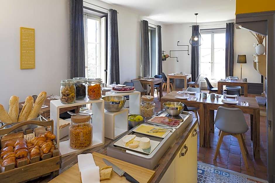 Logis Hôtel et Spa le Savigny