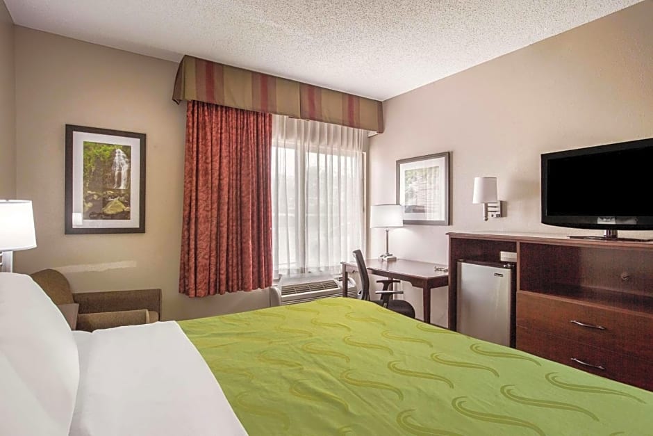 Quality Inn & Suites Lawrence - University Area