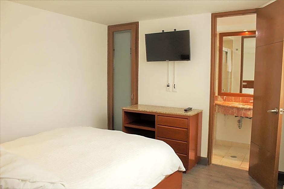 Condesa Suites