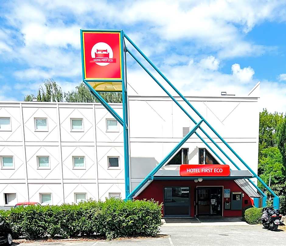 Hotel First Eco Savigny Villemoisson Centre Commercial Carrefour