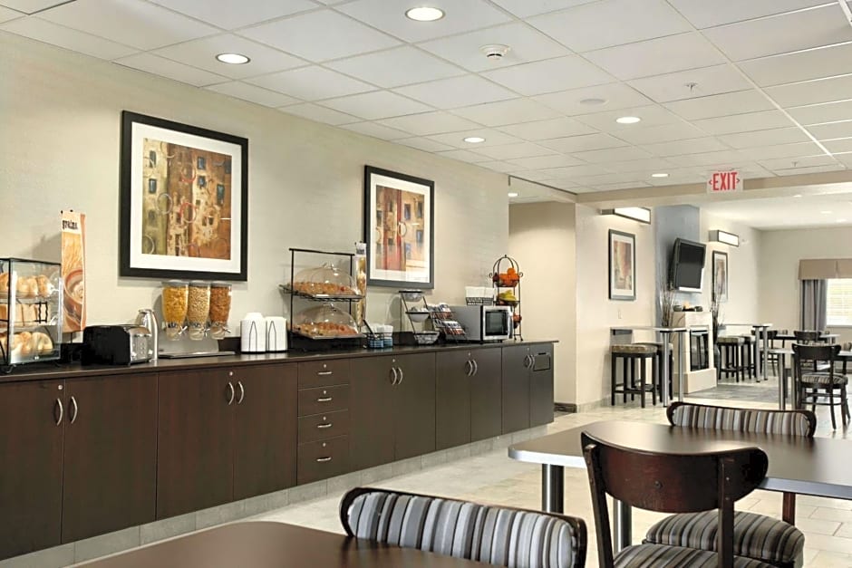 Microtel Inn and Suites by Wyndham - Geneva