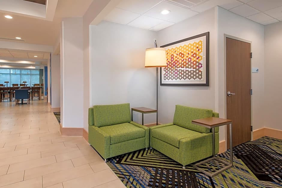 Holiday Inn Express Hotel & Suites Columbia I-26 @ Harbison Blvd By IHG