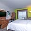 Holiday Inn Express Hotel & Suites Woodbridge By IHG