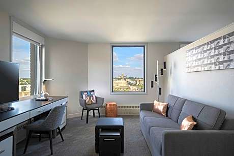 Historic Suite, 1 Bedroom Executive Suite, 1 King, City view