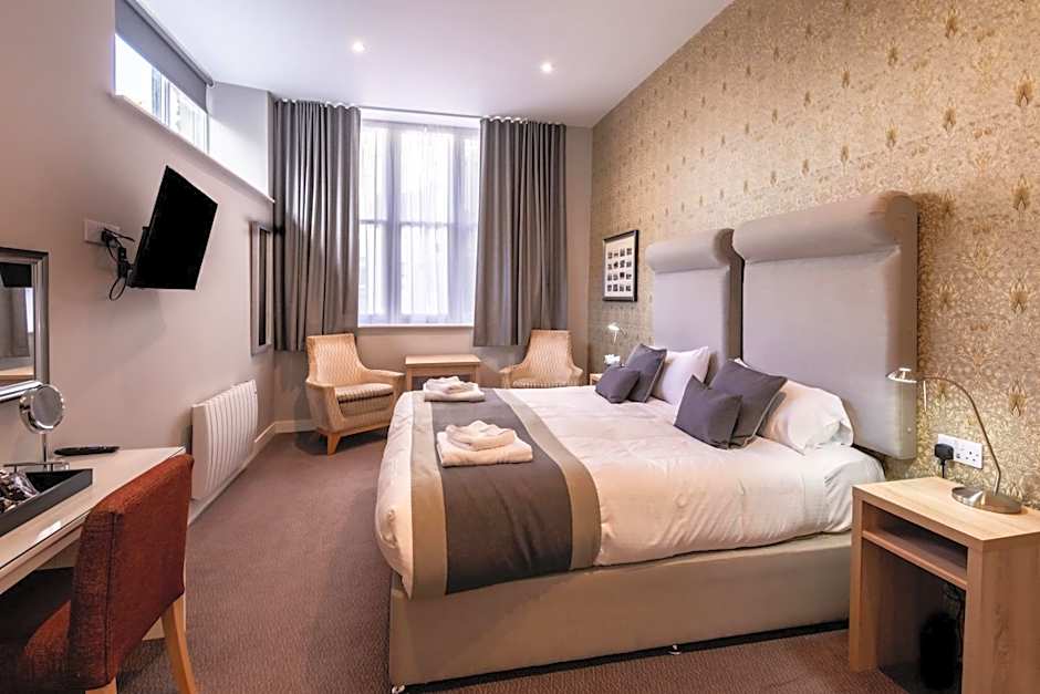 The Lamplighter Dining ~ Rooms