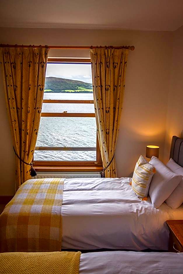 The Waters Edge Hotel