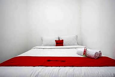 RedDoorz near GOR Jatidiri Semarang
