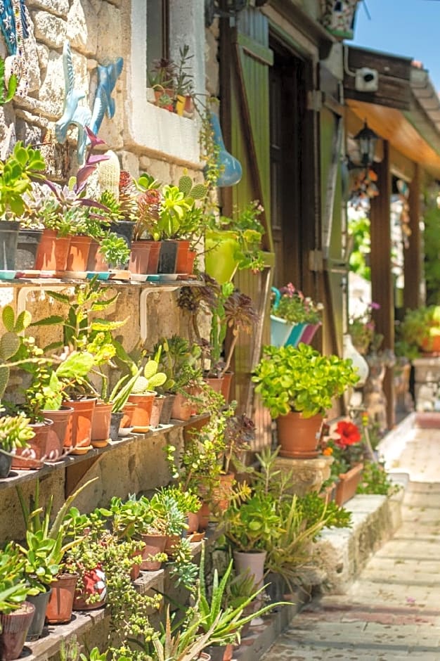 Flores Hotel Alaçatı