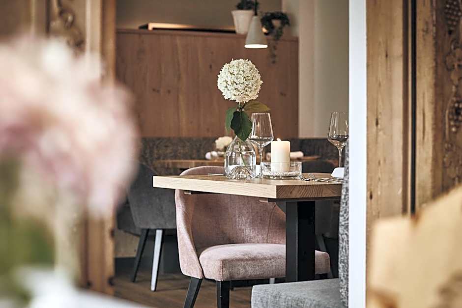 Haller Suites & Restaurant