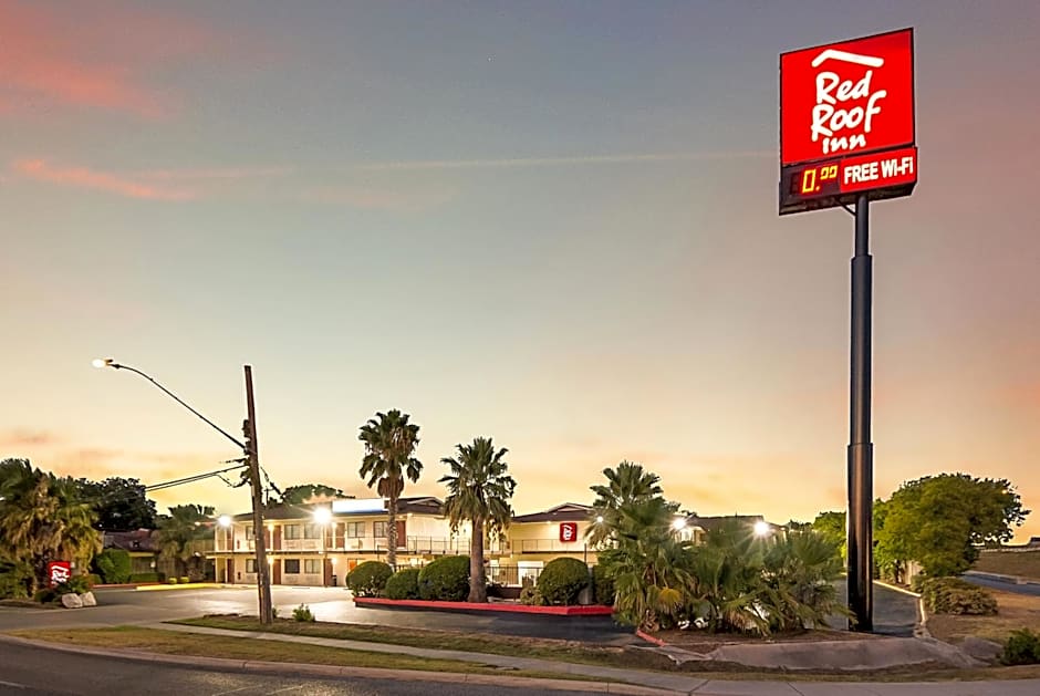 Red Roof Inn San Antonio E - Frost Bank Center