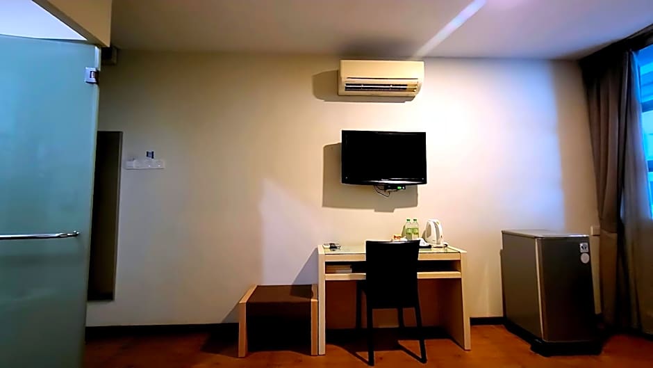 Eight Days Hotel Permas Jaya