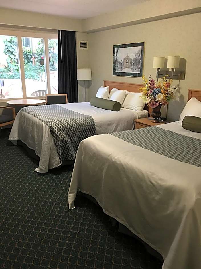 Travelodge by Wyndham Winnipeg East