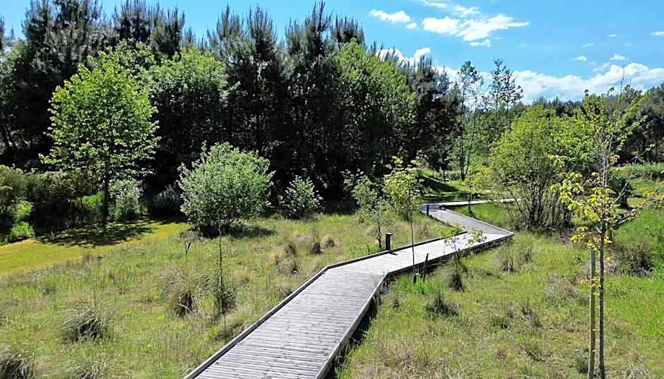 Les Échasses Golf & Surf Eco Lodge