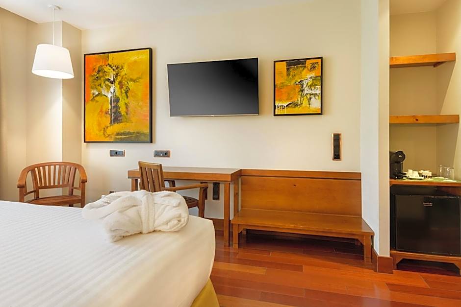 Hotel & Spa Monasterio de Boltana