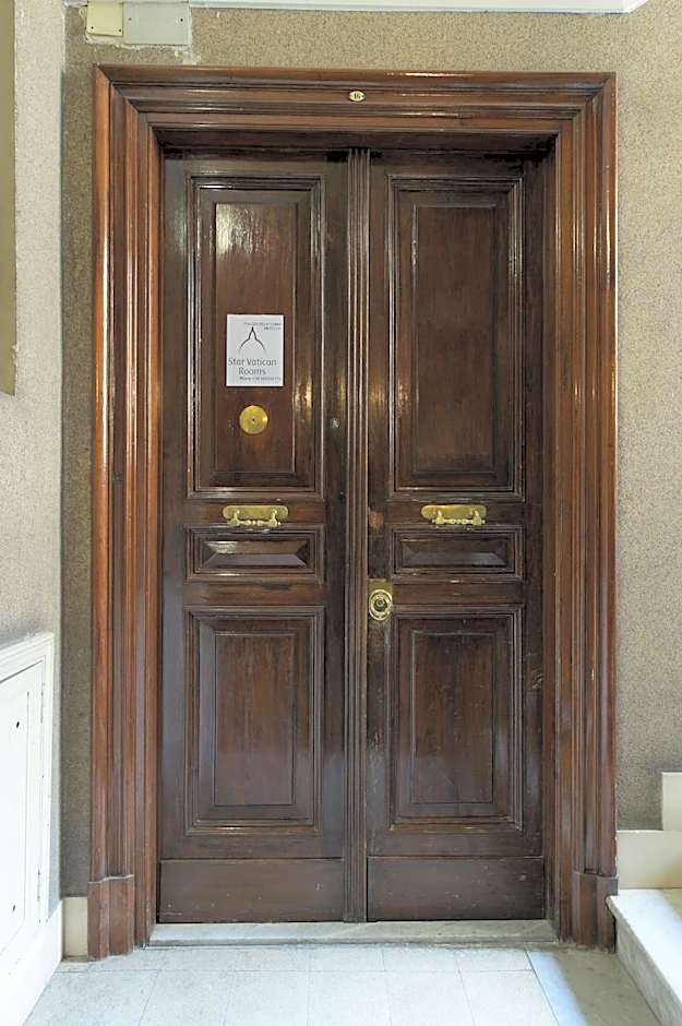 Star Vatican Rooms