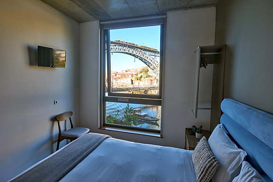 Bridge It - Suites & Views