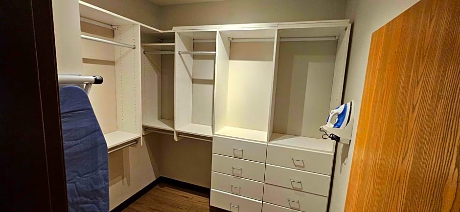 Best Western Firestone Inn & Suites