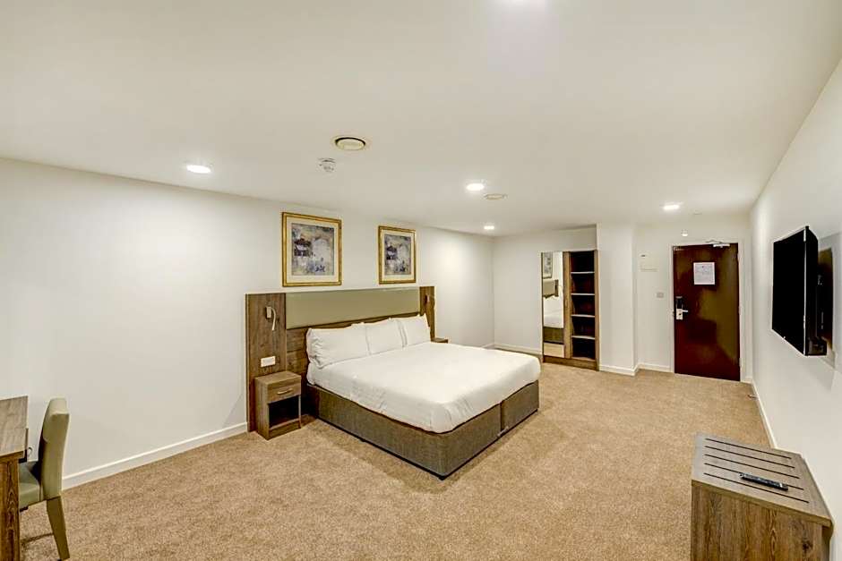 OYO Plymouth Central