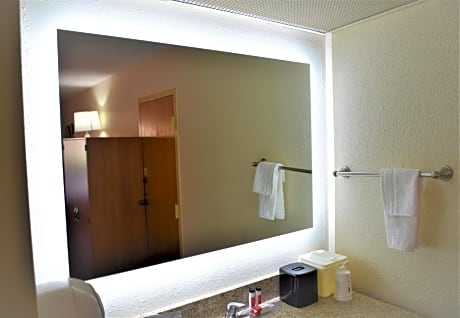 King Room- Non-Smoking