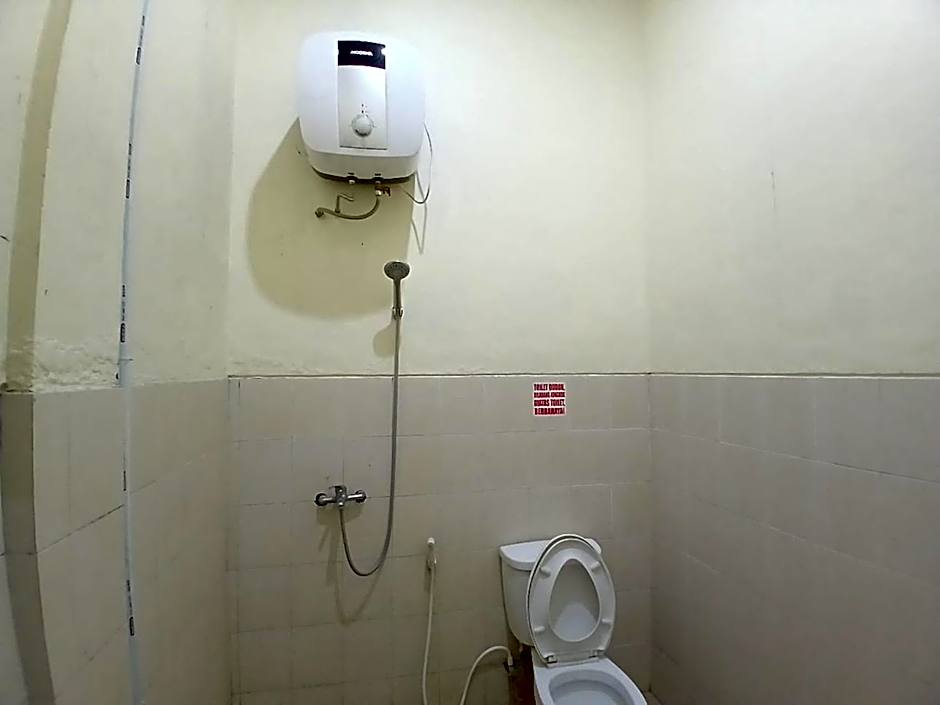 RedDoorz Syariah near Masjid Al-Aqsha Klaten