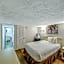 Ramada by Wyndham Panama City Beach / Beachfront
