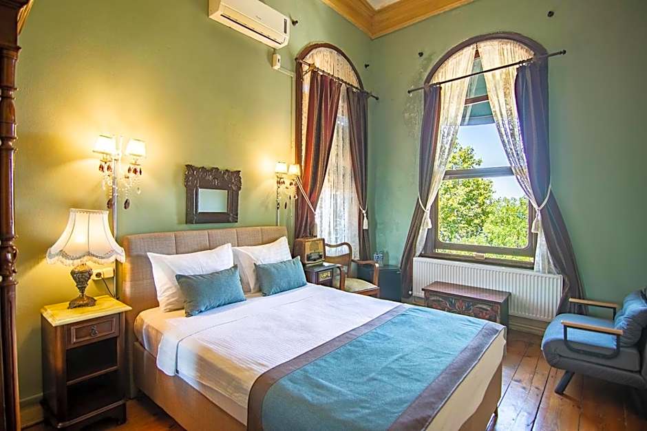 Büyükada Anastasia Meziki History Mansion