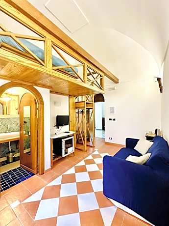 Double Room with Courtyard View