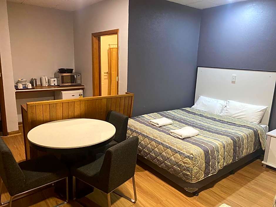 Tollgate Motel