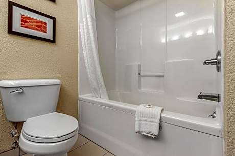 2 Queen Beds, Suite, Nonsmoking