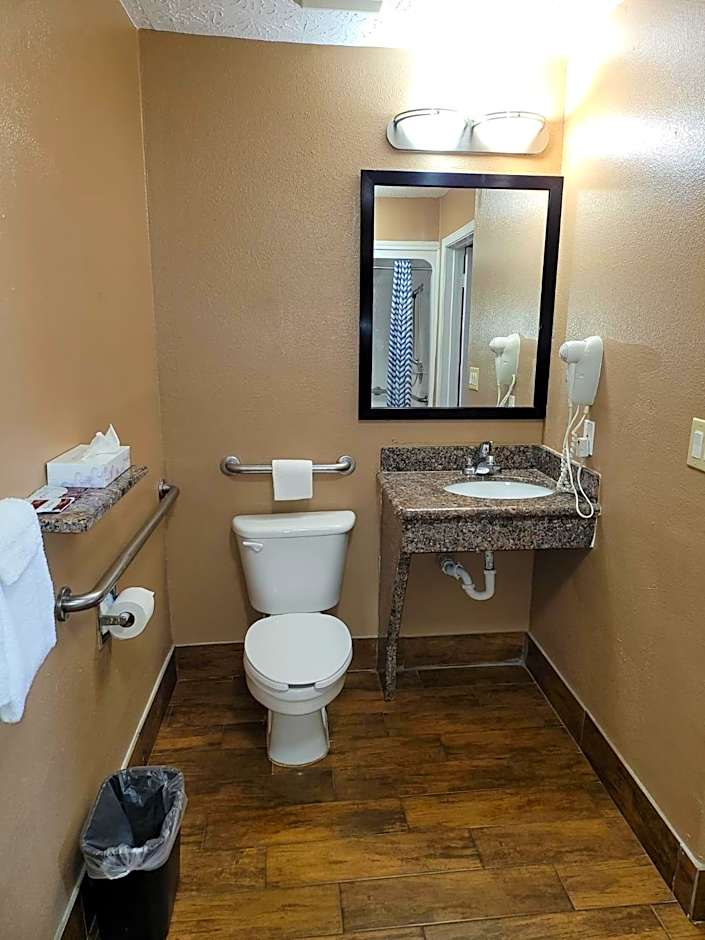 Texas Inn and Suites Raymondville