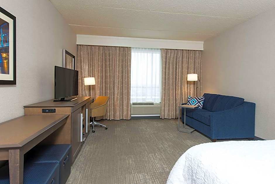 Hampton Inn By Hilton & Suites Grand Rapids Downtown