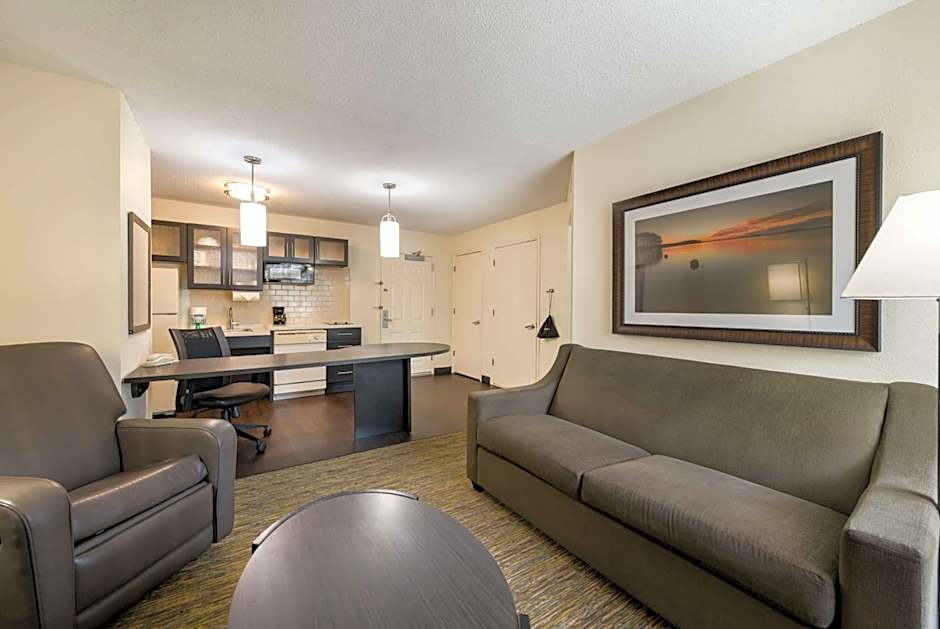 Sonesta Simply Suites Hampton